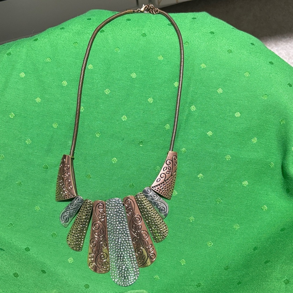 Elegant Mixed Metal Statement Necklace